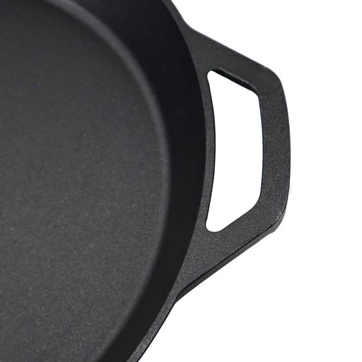 Crucible Cookware - Wholesale Cast Iron Skillet - 15.75-Inch (40 cm) Cast Iron Skillet Set with Dual Loop Hand7