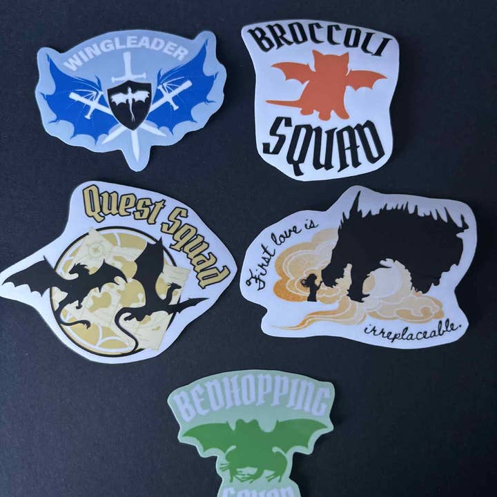 Cryptid Creations - Vendita all'ingrosso Adesivo - Pacchetto da 5 adesivi in vinile ufficialmente autorizzati di Fourth Wing2