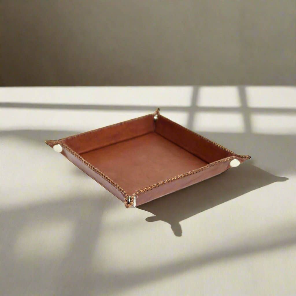 Bati Goods - Wholesale Desk Tray - Llaves | Leather Catch All Tray3