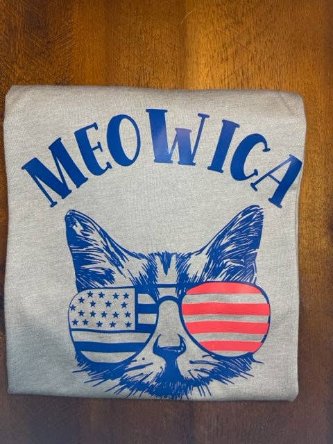 Meowica pour la vente par Luna’s Loft Boutique