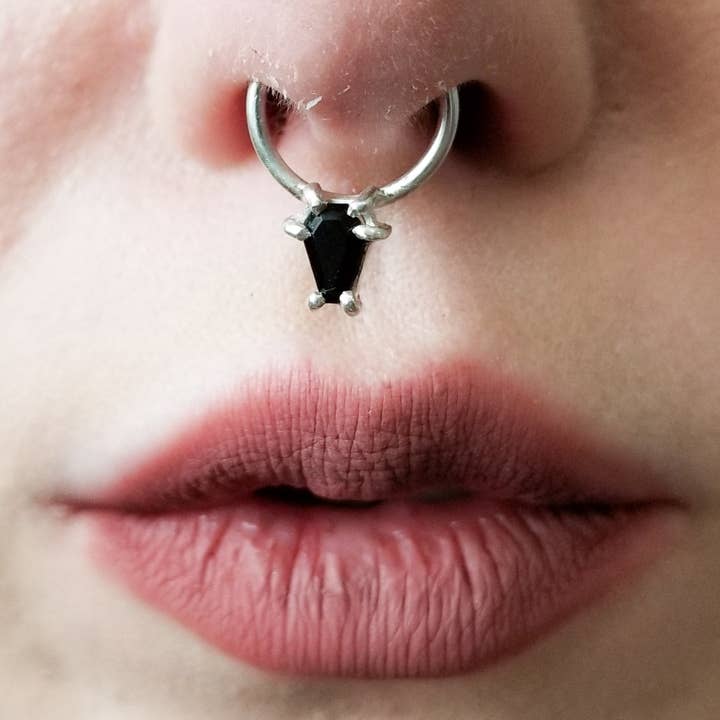 Sort Kiste Septum for engroshandel hos Inchoo bijoux inc