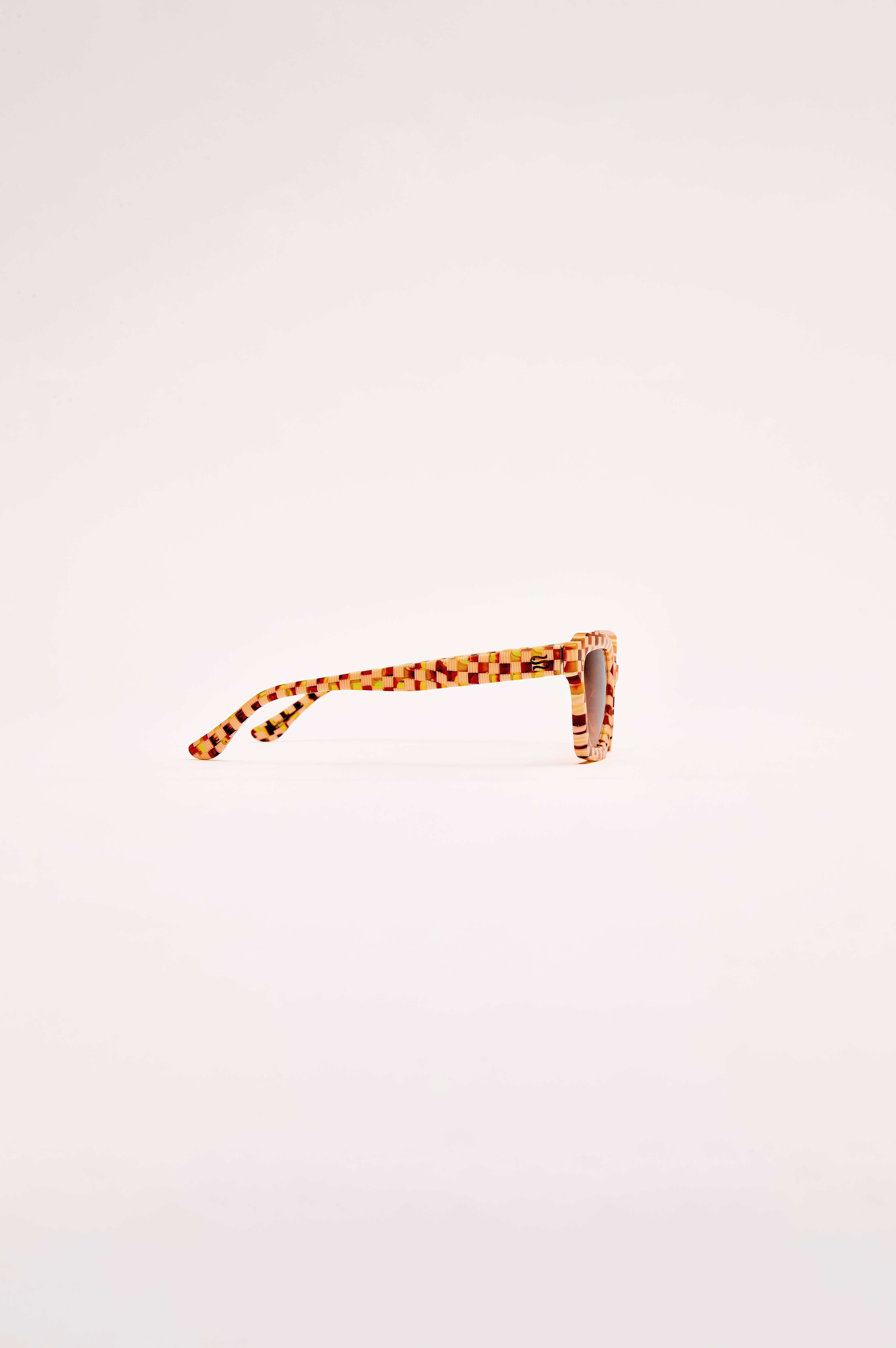 SARDINE – wholesale Sunglasses – Women's – SARDINE - Demi - Toasted Moxie Checkered Square Sunglasses1