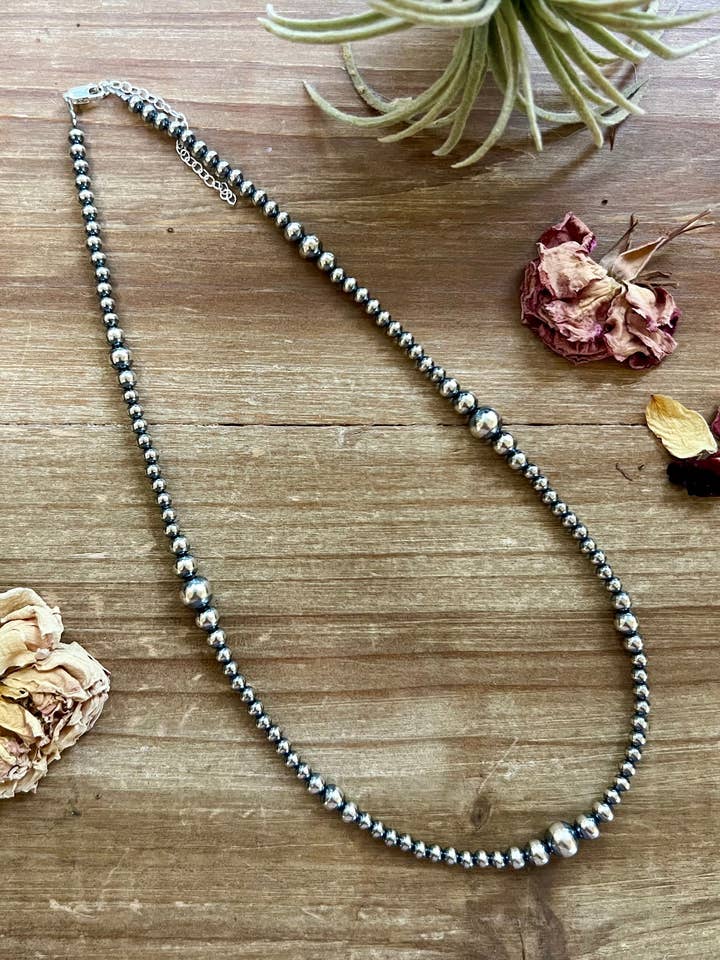 18 Zoll lange Halskette mit abgestuften Perlen aus Sterlingsilber für den Großhandel von Delanie Nicole