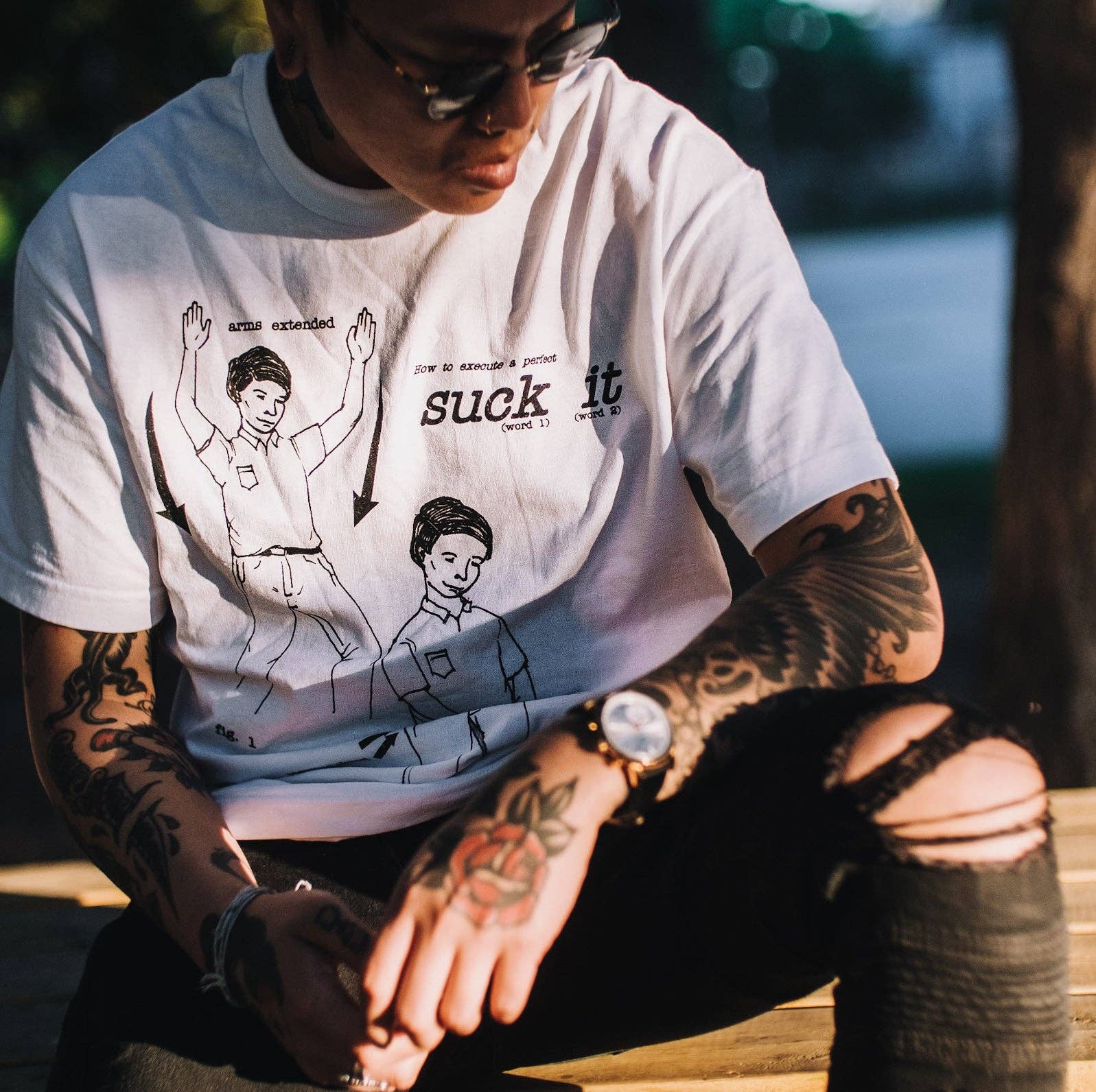 Stuntin Goods – T-shirt estampada - Unissexo por atacado – Camiseta Instrutiva Suck It2