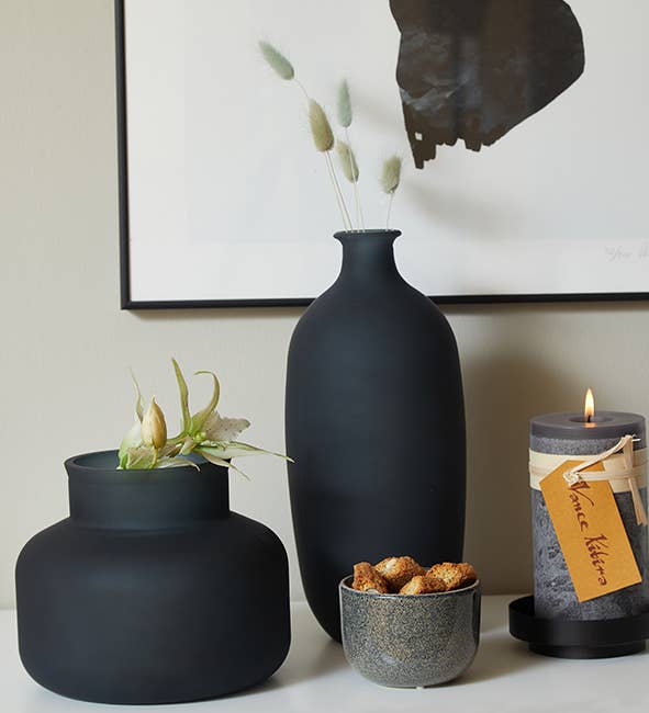 Lübech Living - Vente Vases - Vase Barcelona grand, noir mat1