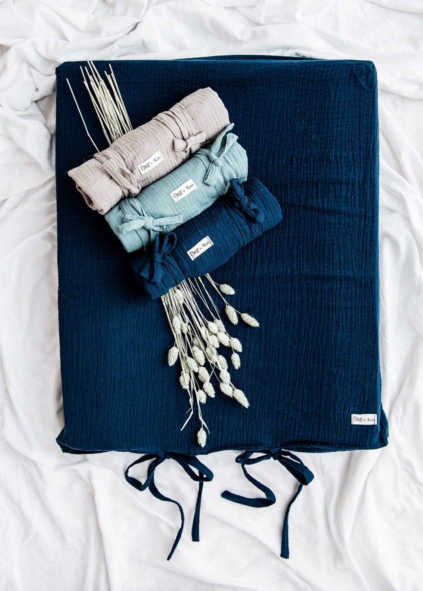 We Call It Love – Cobertor de cama - Crianças e bebés por atacado – Puslepude betræk - Køb lækkert vaskbart betræk til puslepude her2