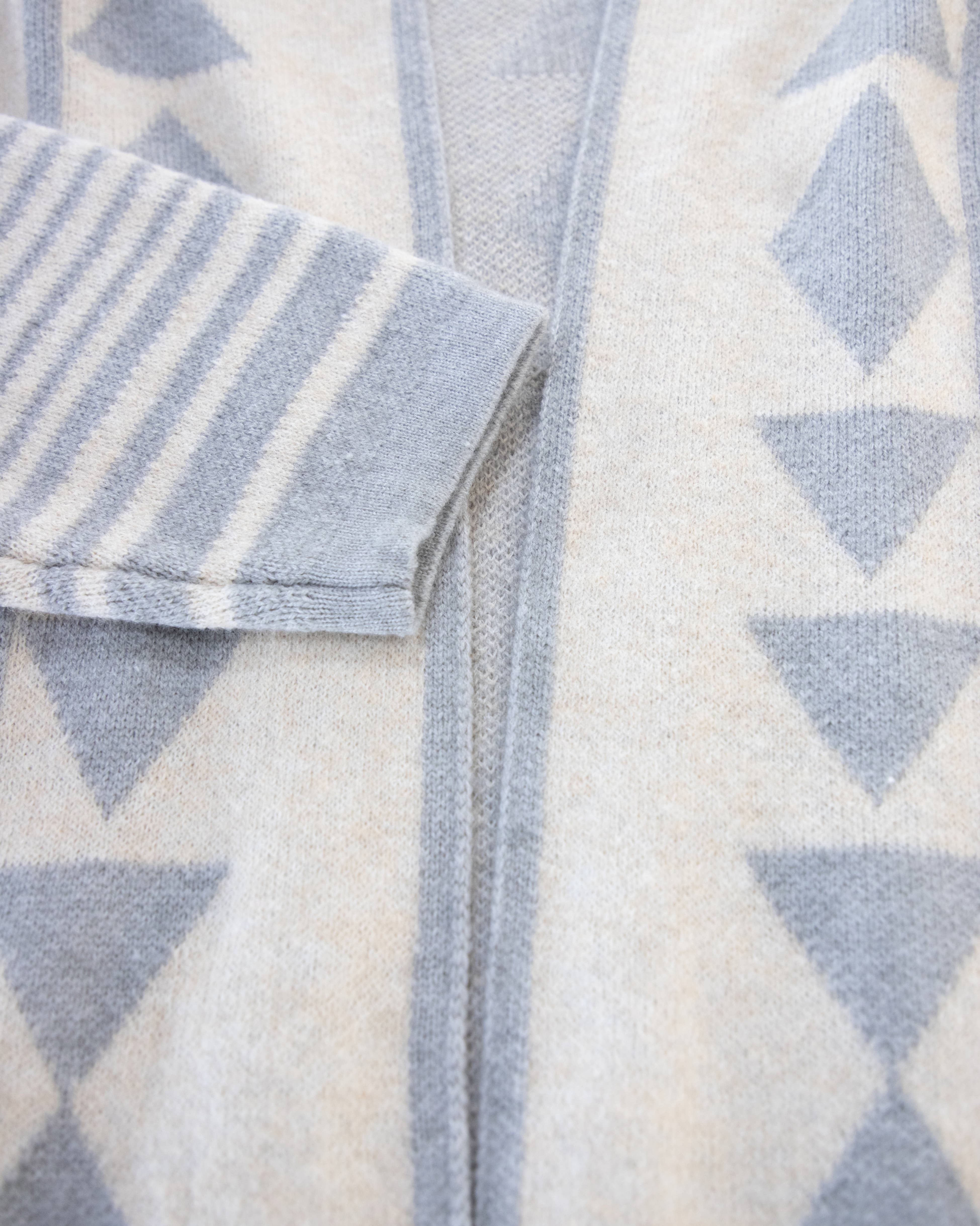 Original USA - Wholesale Cardigan - Women's - Comfy & Oversized Geometric Hooded Cardigan9