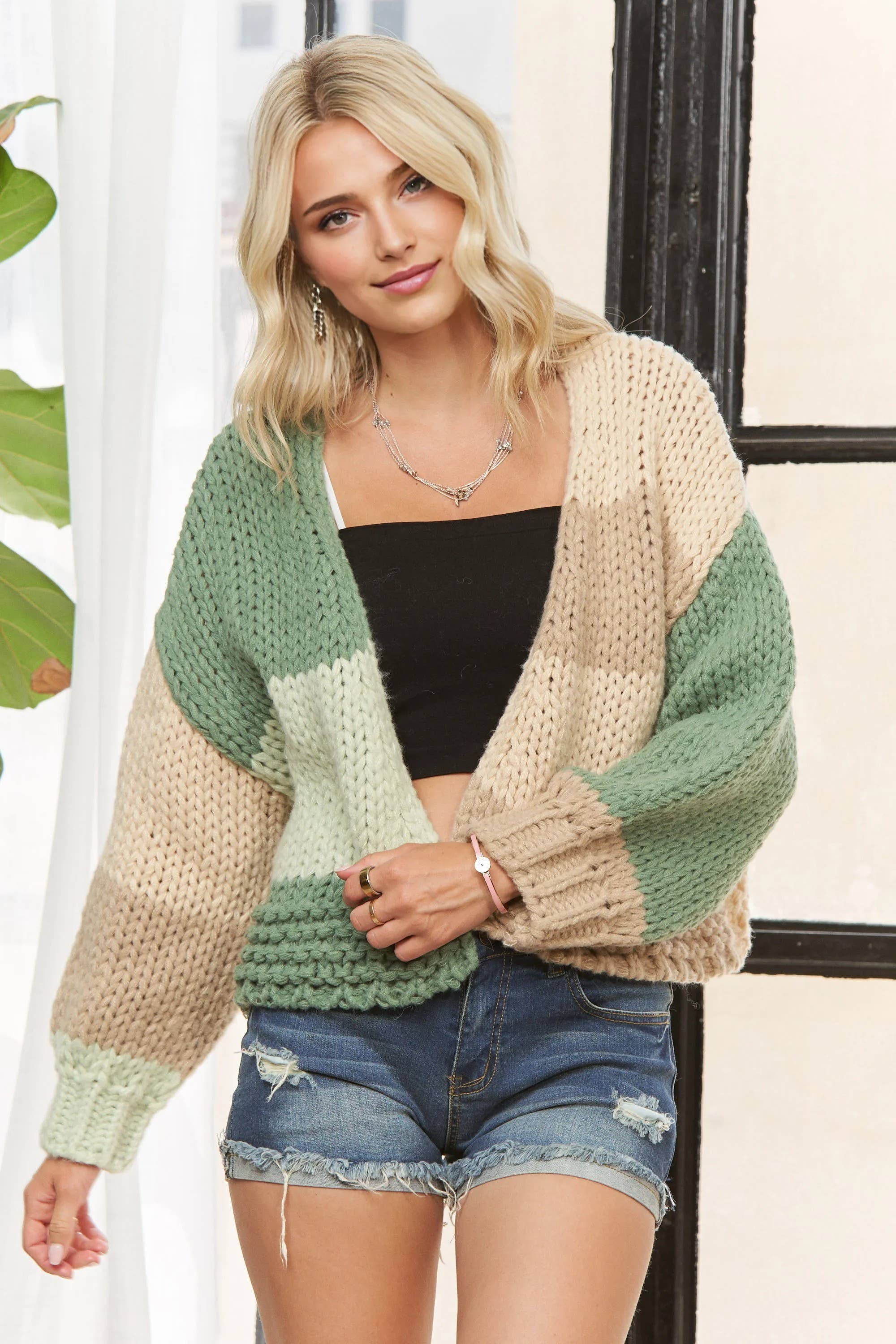 ADORA LA – Engroshandel Cardigan - Dame – CESW3935-FARVERIG STRIKKET CARDIGAN I BLOKKE9