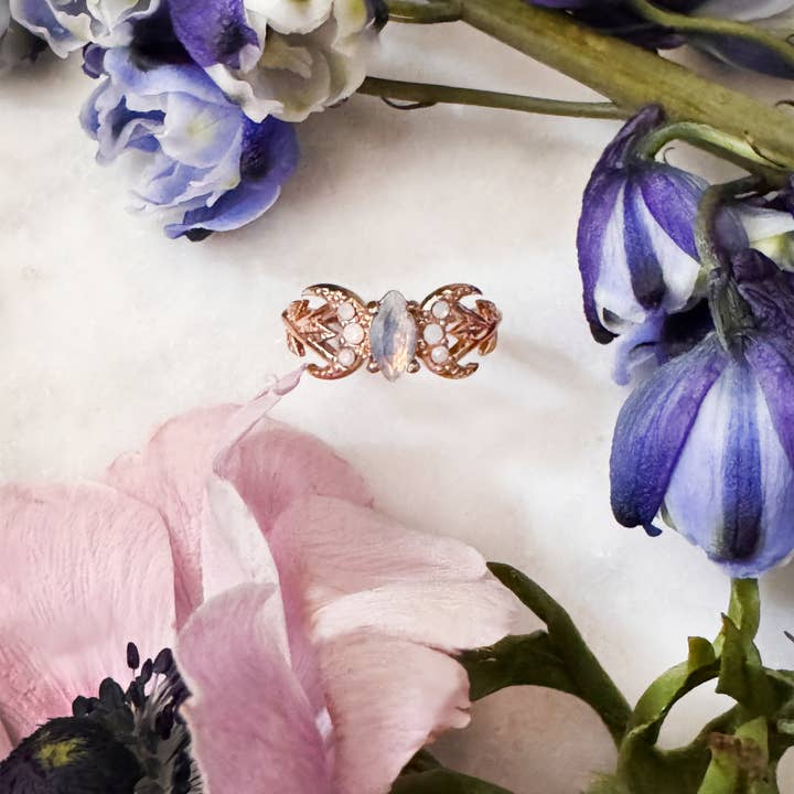 Den magiska häxringen - Guld för wholesale av Memento Mori Designs NYC