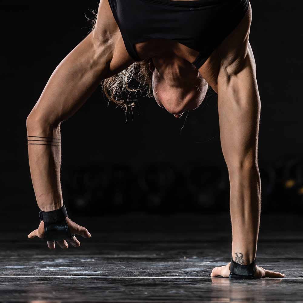 Reeva Europe - Wholesale Fitnessapparatuur - Kangaroo grips met korte polsband9