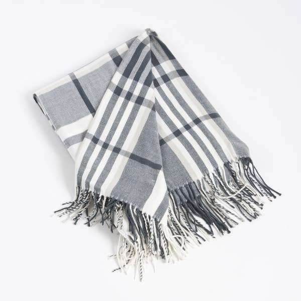 Fennco Styles - Vente Plaids - Plaid à carreaux gris-blanc classique avec franges1