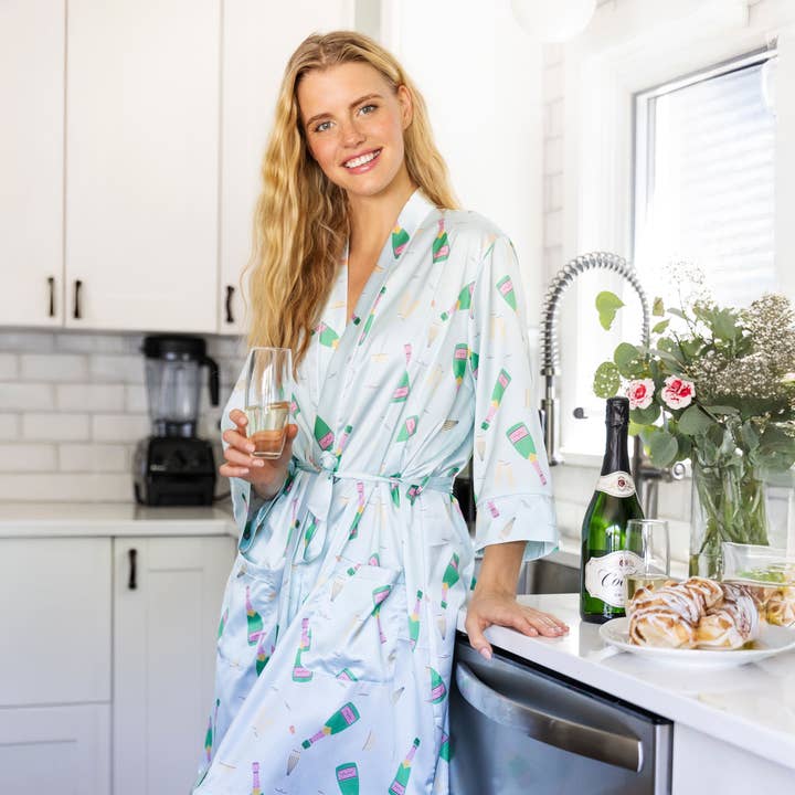 Hola Mello Botas & Burbujas Surtido de Batas de Satén de Pijama para venta al por mayor de DM Merchandising