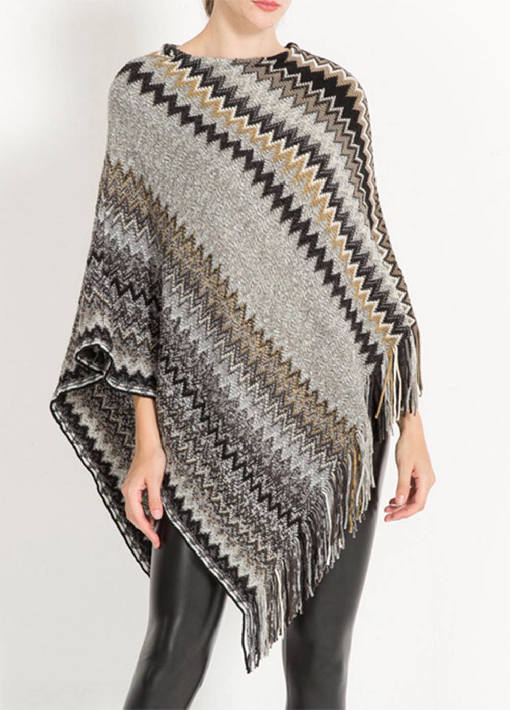 Fennco Styles – Poncho - Mulher por atacado – Camisola Poncho Zig-Zag Tricotada Pullover7