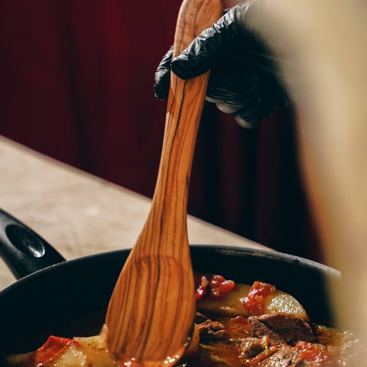 Cuillère en bois d'olivier faite à la main and other Purchase Wholesale essuis mains. Free Returns & Net 60 Terms on Faire trending on Faire.