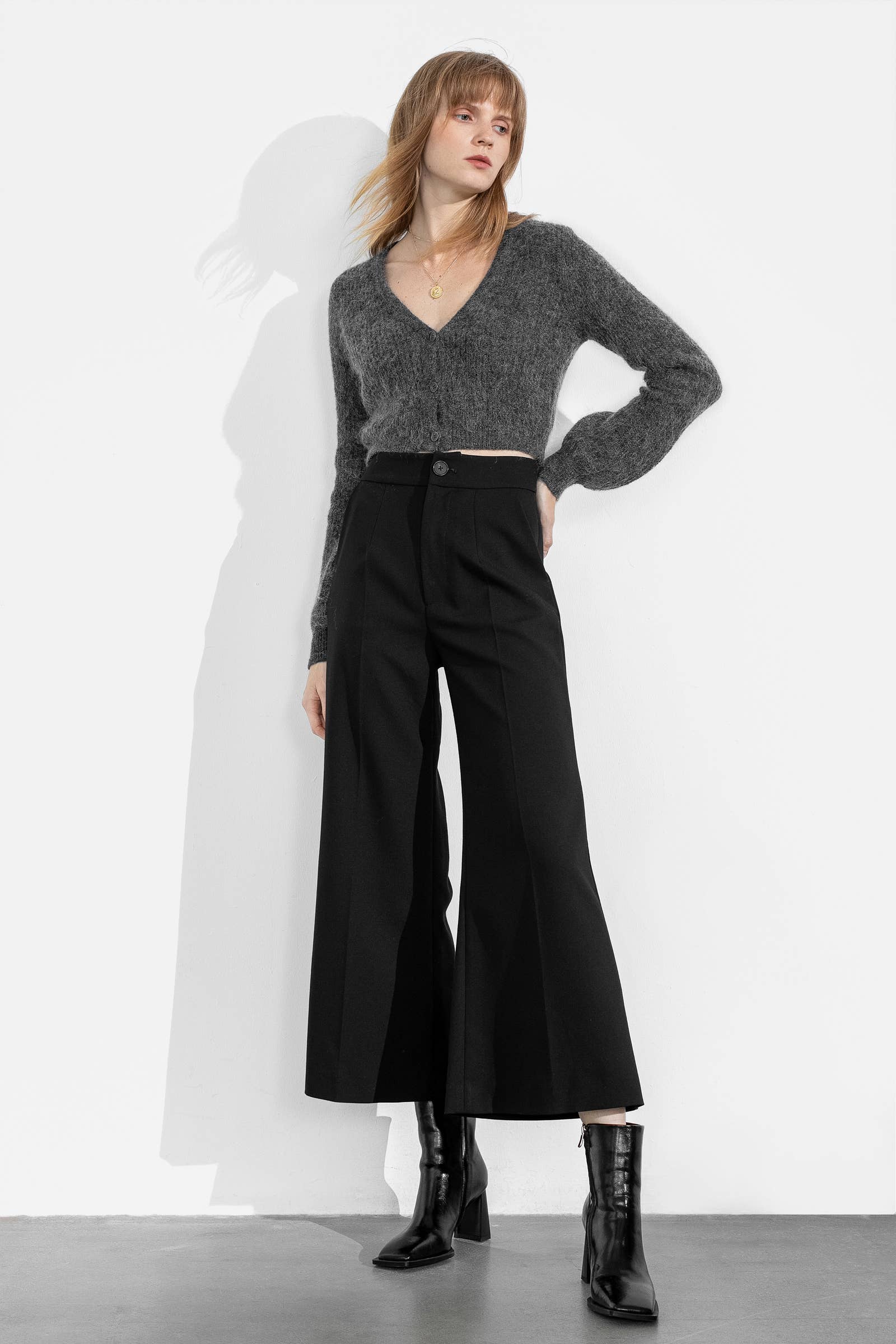 J.ING - Wholesale Pants - Women's - Business Black Flared Slacks1