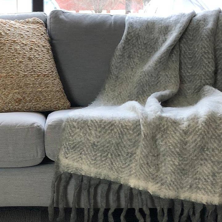 Popular Life Home - Vente Plaids - Plaid décoratif en mohair Aurora chevrons, 127 x 152 cm7