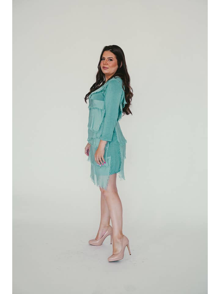 Dance in Paris – Großhandel Kleid – Damen – Bezauberndes, einfarbiges Mittelkleid mit Ärmeln1