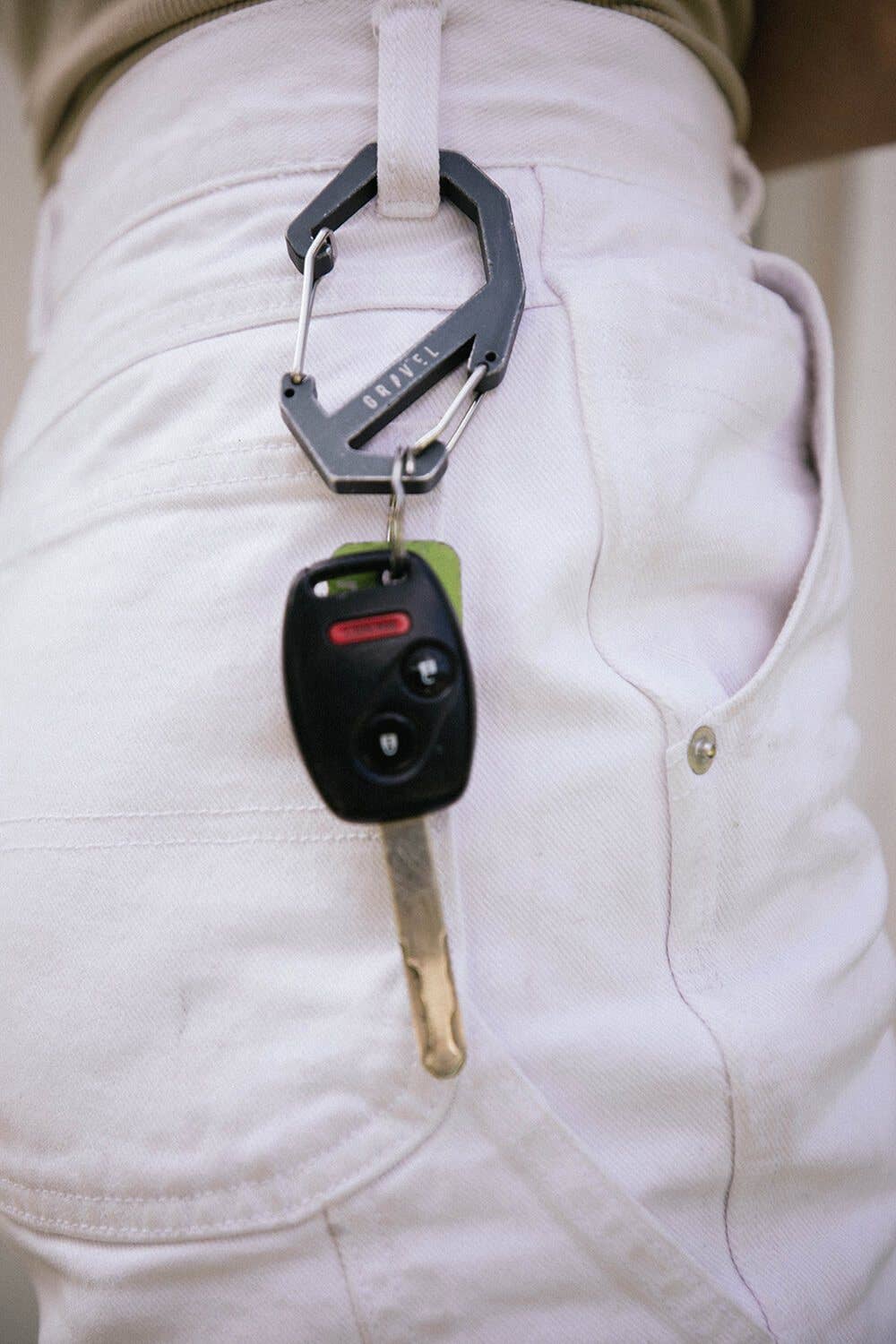 Gravel - Wholesale Keychain - Unisex - Double Gated Carabiner | Gray1