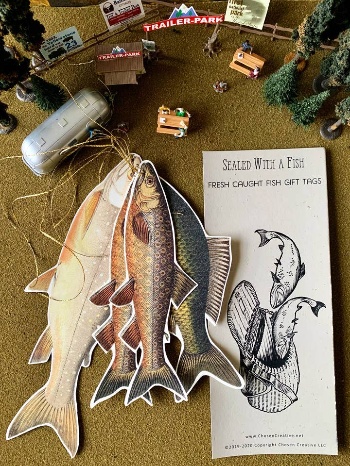 Stora Fish presentetiketter för wholesale av Chosen Creative