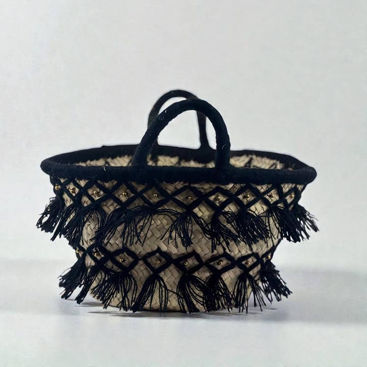Handmade Straw Basket with Tassels – Colorful Boho Design for wholesale by HandmadeBestSeller