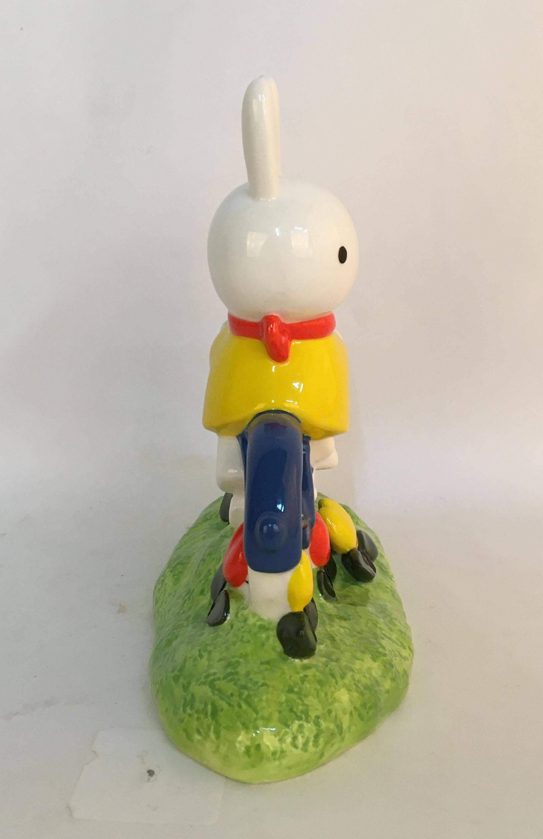 Blue Sky Clayworks – wholesale Decorative figurine – MIFFY Tulip Garden Bike Ride Figurine3