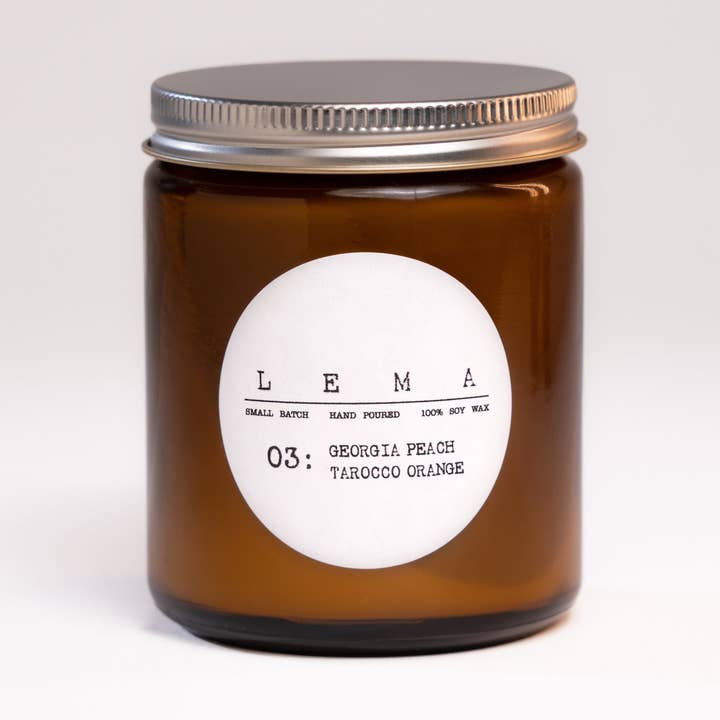 Bougie Georgia Peach Tarocco à l'orange pour la vente par LEMA Candles