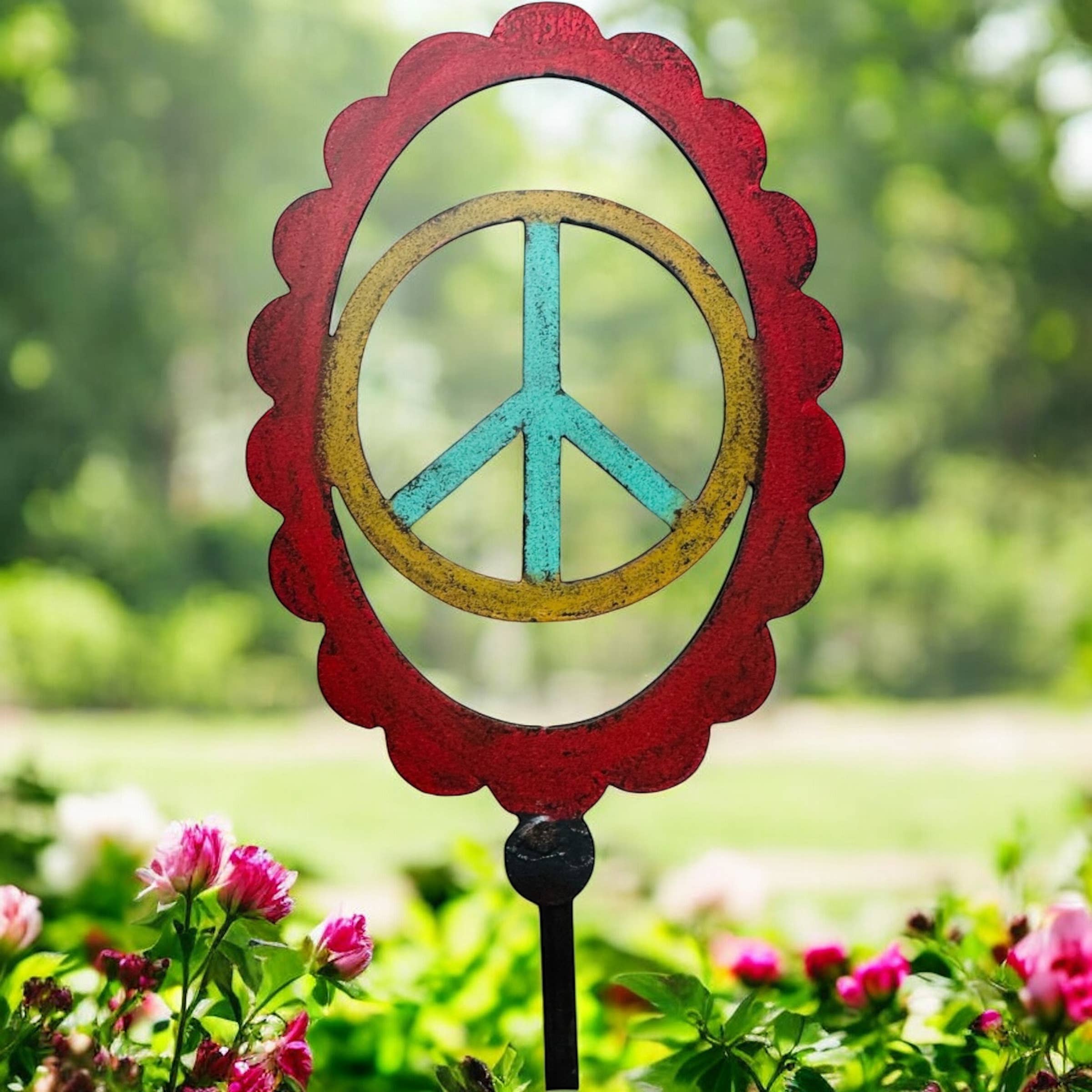 Whimsies – Engroshandel Have/havestolpe – Vintage Peace-tegn plænepæl metal plantepæl hippie sød6