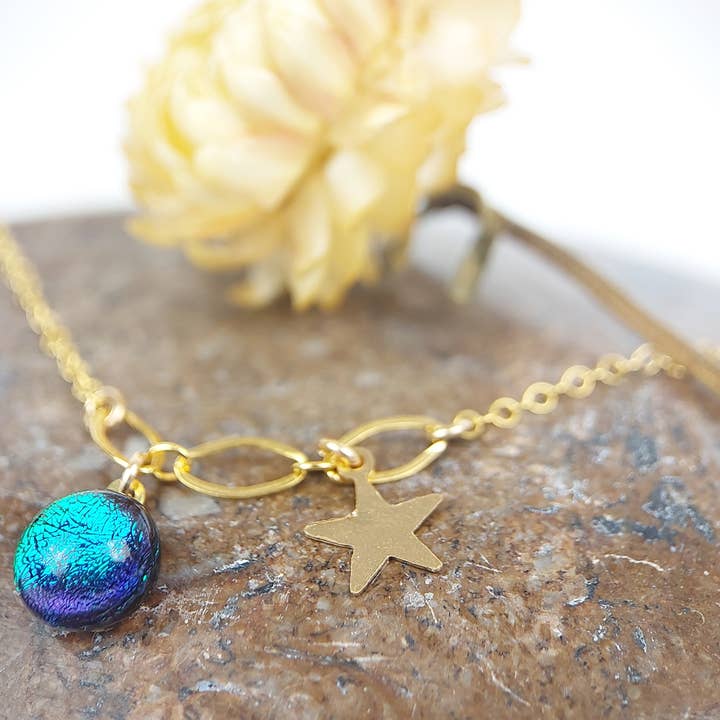 Pulseira em vidro “intenso verde/azul” borla e ouro por atacado de Sélestine