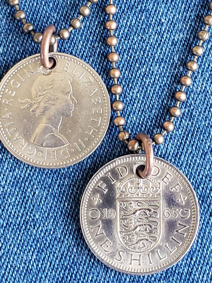 Colar Queen's Shilling 1965 LOTE DE 10 por atacado de RED DOG CRYSTALS AND GEMS