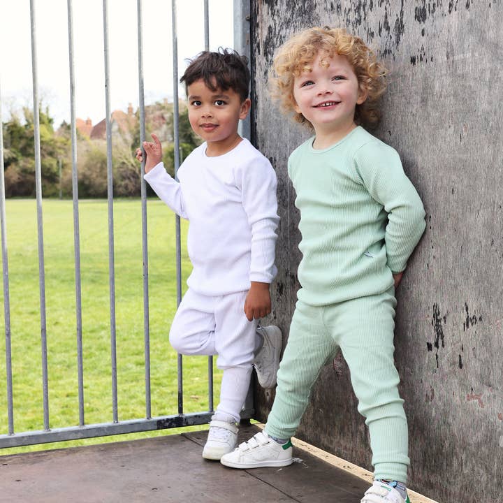 DreamBuy – wholesale Sleepwear set – Kids – White Ribbed Lounge Set Unisex Pyjama 2 Piece4