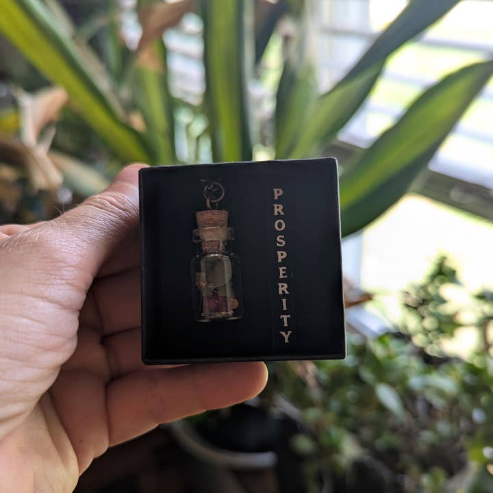 Brainmeats Atelier - Wholesale Pendant/Charm Necklace - Prosperity Amulet - Abundance Talisman Necklace w/Honeybee6