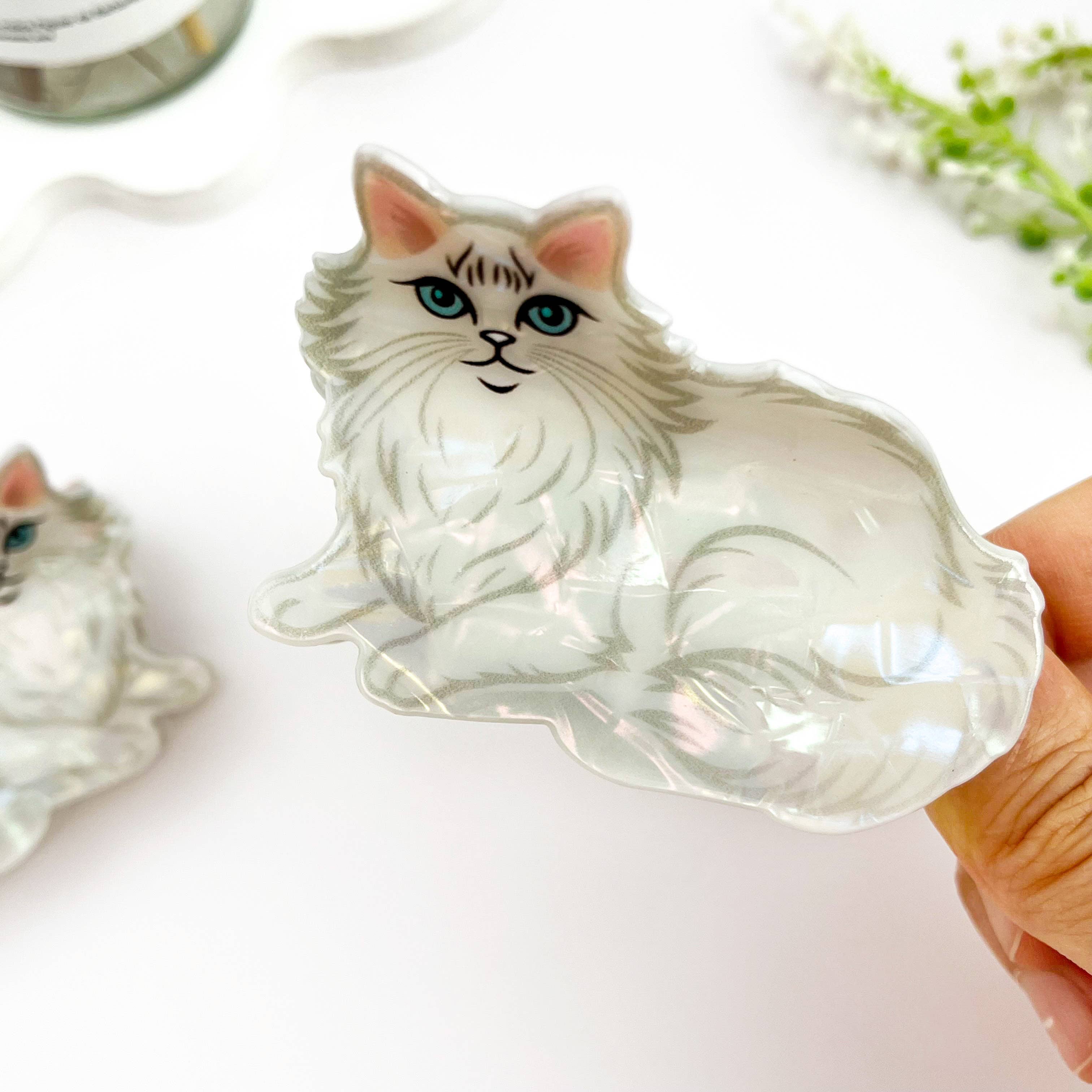 Branco 🐱 Garra de Cabelo Elegante de Gato Persa – Gancho Felino Chique 💫 para venda a revendedores na Faire2