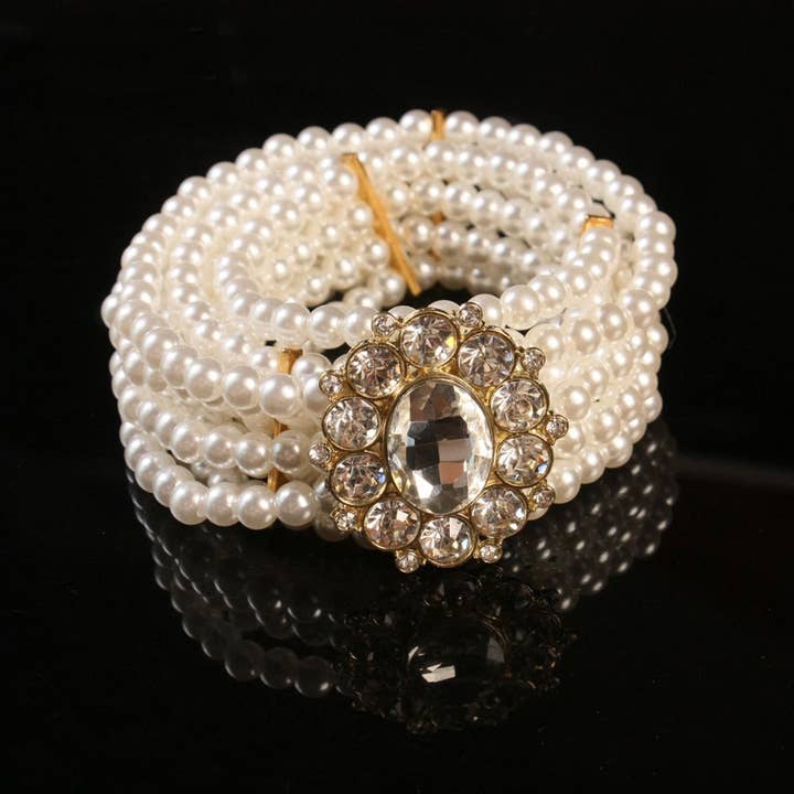 PEACH ACCESSORIES - Wholesale Belt - Women's - BEL054 Crystal sparkle oval buckle starchy belt in Ivory