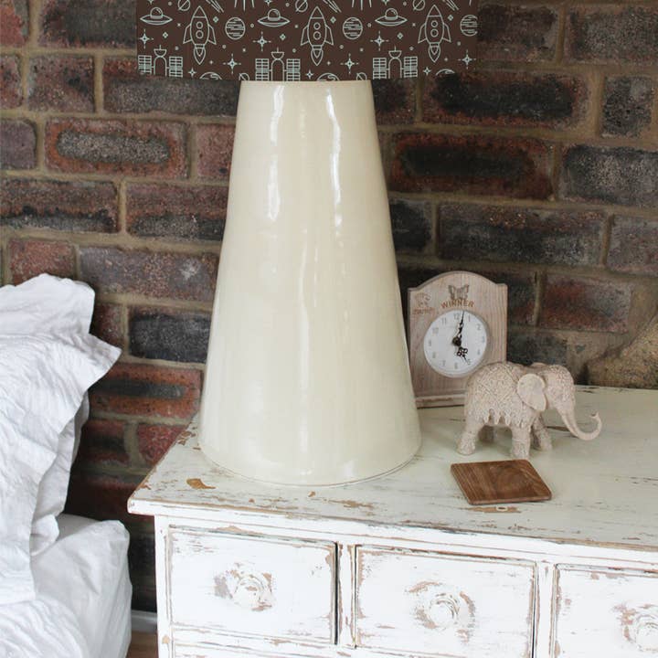 planètes et étoiles (Plafond & Abat-jour) pour la vente par Benjamin Tate Design