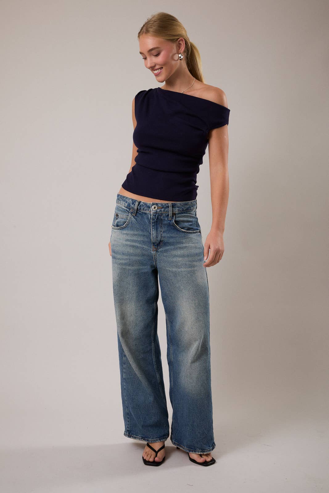 LE LIS - Vente Haut en maille – femme - TOP EN MAILLE À COL ASYMÉTRIQUE74