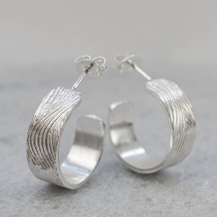 Lucy Kemp Jewellery – wholesale Hoop earrings – Sterling Silver Textured Hoops - Wood Grain Texture1