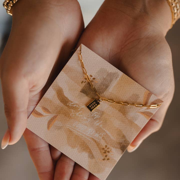 Dear Heart - Vente Colliers à pendentif - Collier Good News Mini Tag | Christian Jewelry