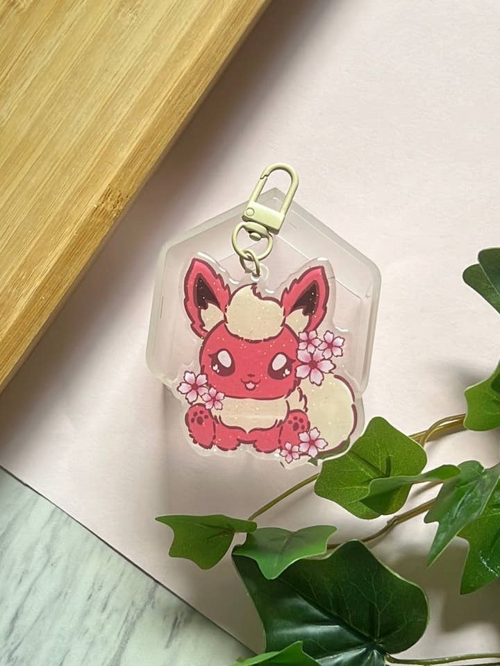 Kersenbloesems Flareon Dubbelzijdige Glitter Sleutelhanger voor wholesale door Peony Lee Art