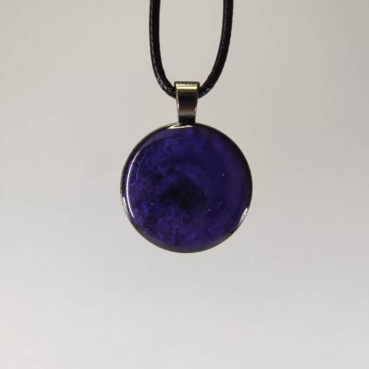 Volcano medal pendant C0037 for wholesale by Resinartesania