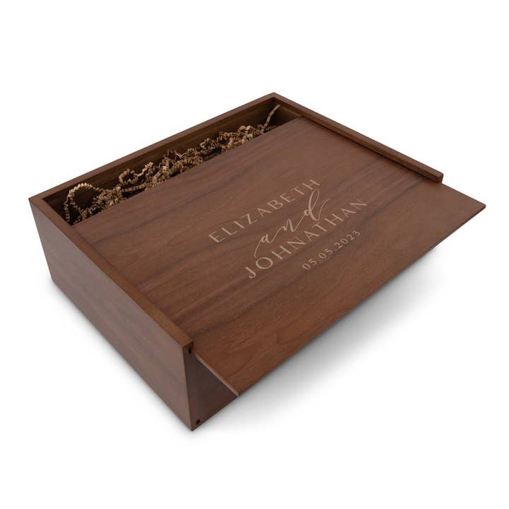 Weddingstar Inc. - Venta al por mayor Caja de regalo - Caja de regalo de madera con tapa corredera - Modern Couple