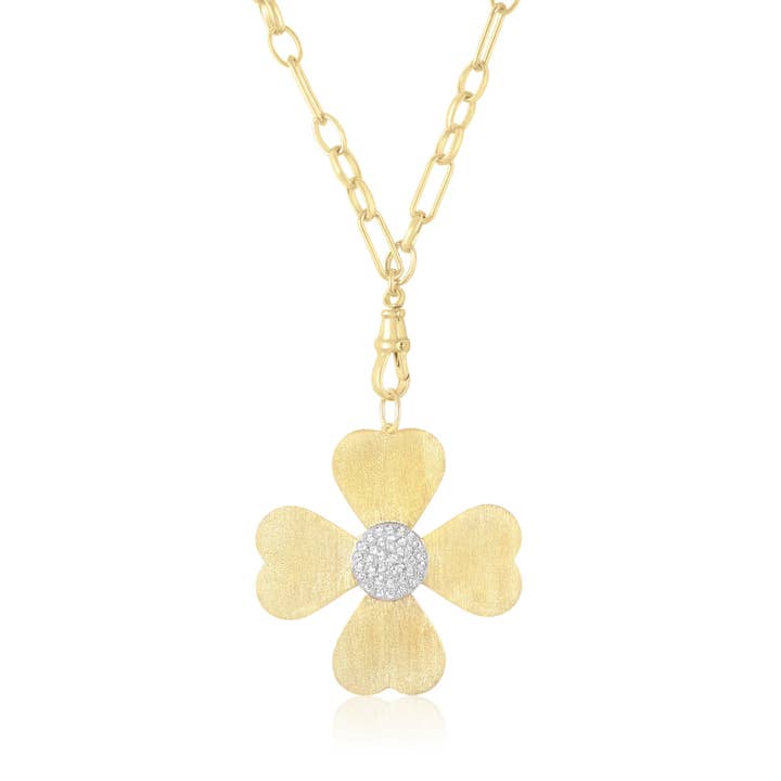 collier à breloques Jumbo en forme de trèfle mat pour la vente par Ela Rae Jewelry Llc.