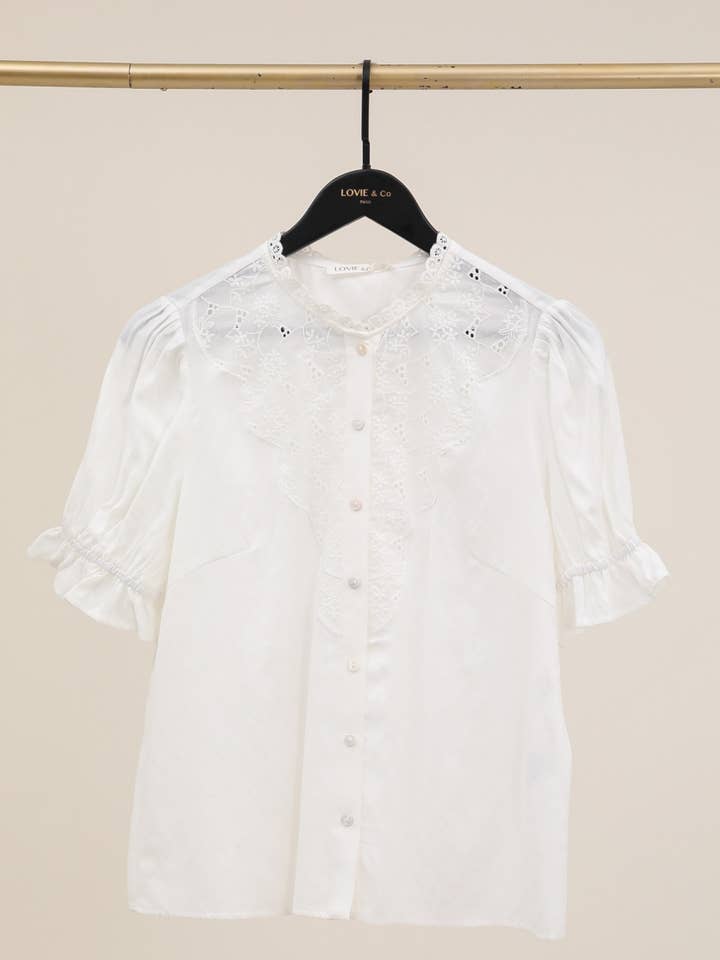 Broderet bluse med korte ærmer - ASD95393-OLIVER for engroshandel hos LOVIE & CO