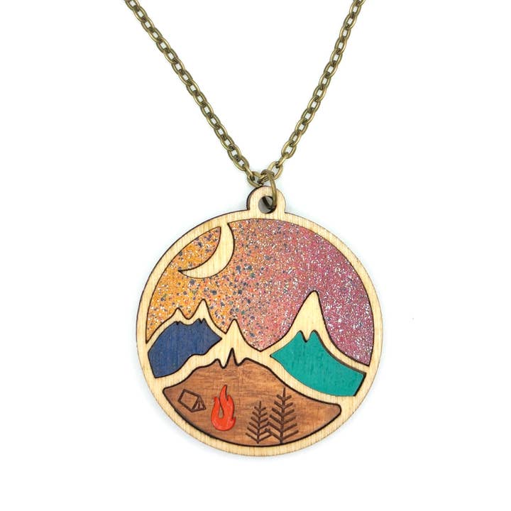 A.B.T - Pendentif Natural Campsite Pink Night Sky pour la vente par Skaüswood