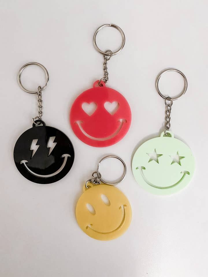 Porte-clés Smiley Face pour la vente par Amber Christi Design