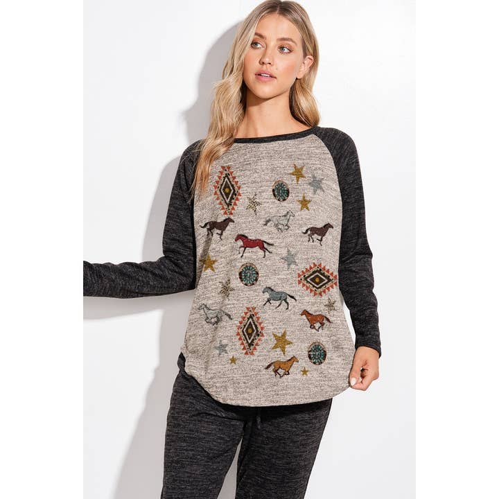 Västerländskt hästtryck färgblock raglanärmset för wholesale av Phil Love