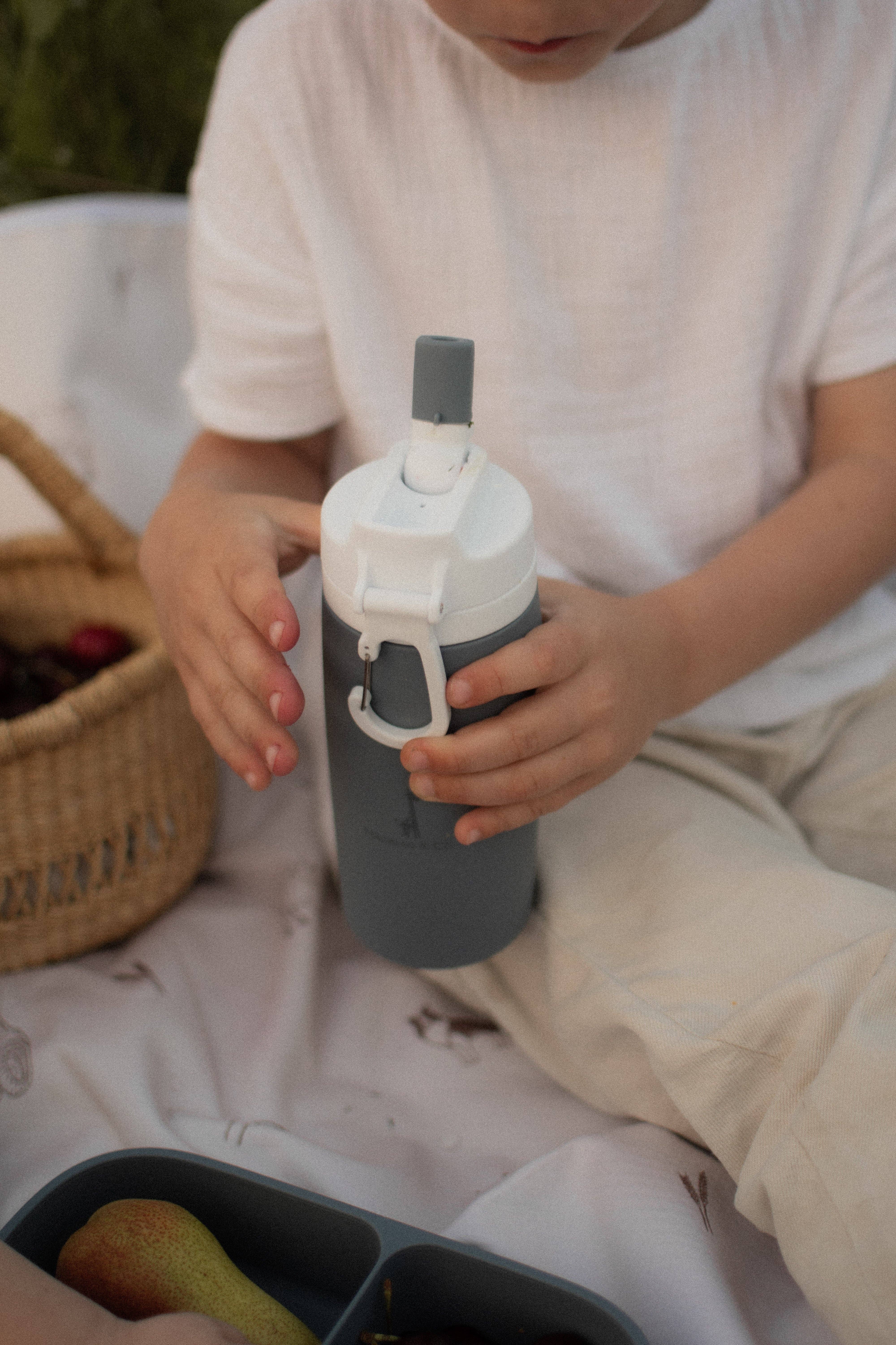 Micasso & Co - Wholesale Pet Water Bottle - Dog - 450 ml silicone water bottle7