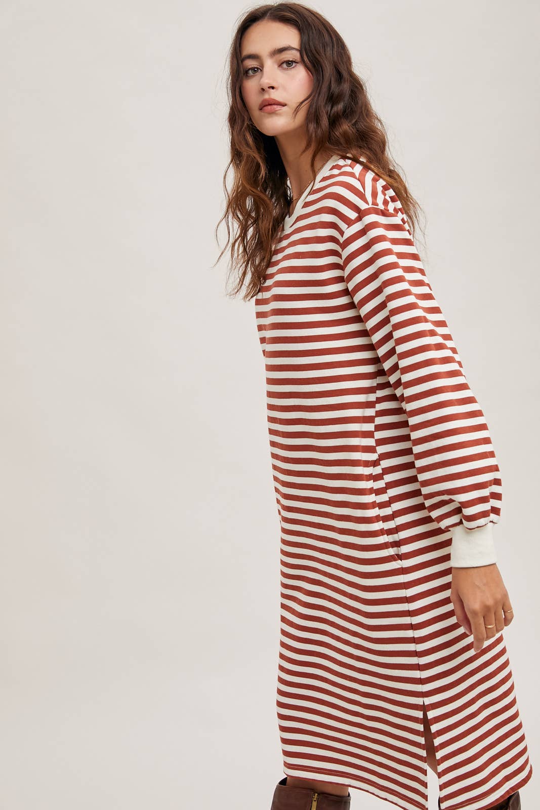 Bluivy – wholesale Klänning - Dam – RANDIG FRANSK FROTTÉ MIDIKLÄNNING12