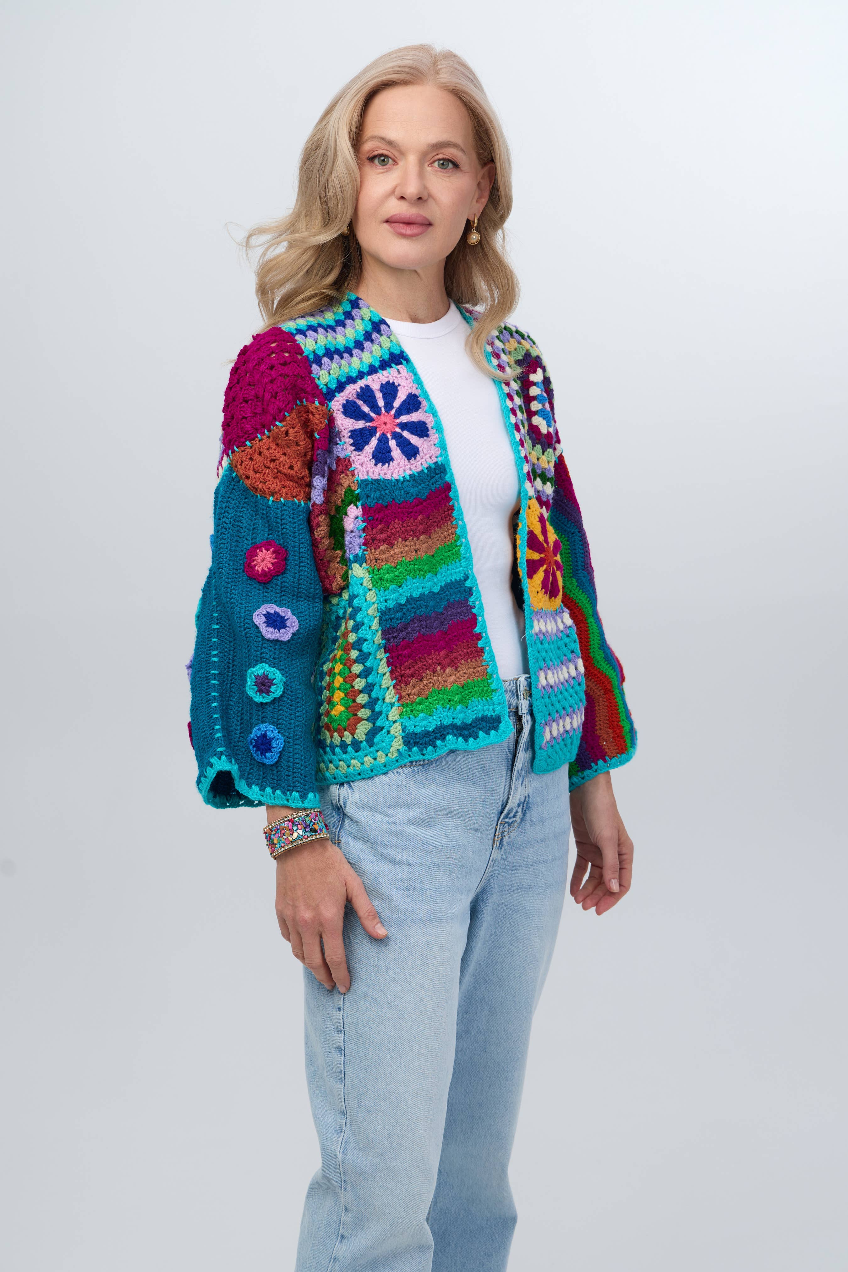 SAACHI – wholesale Kofta - Dam – Färgstark kofta i virkat mönstermix9