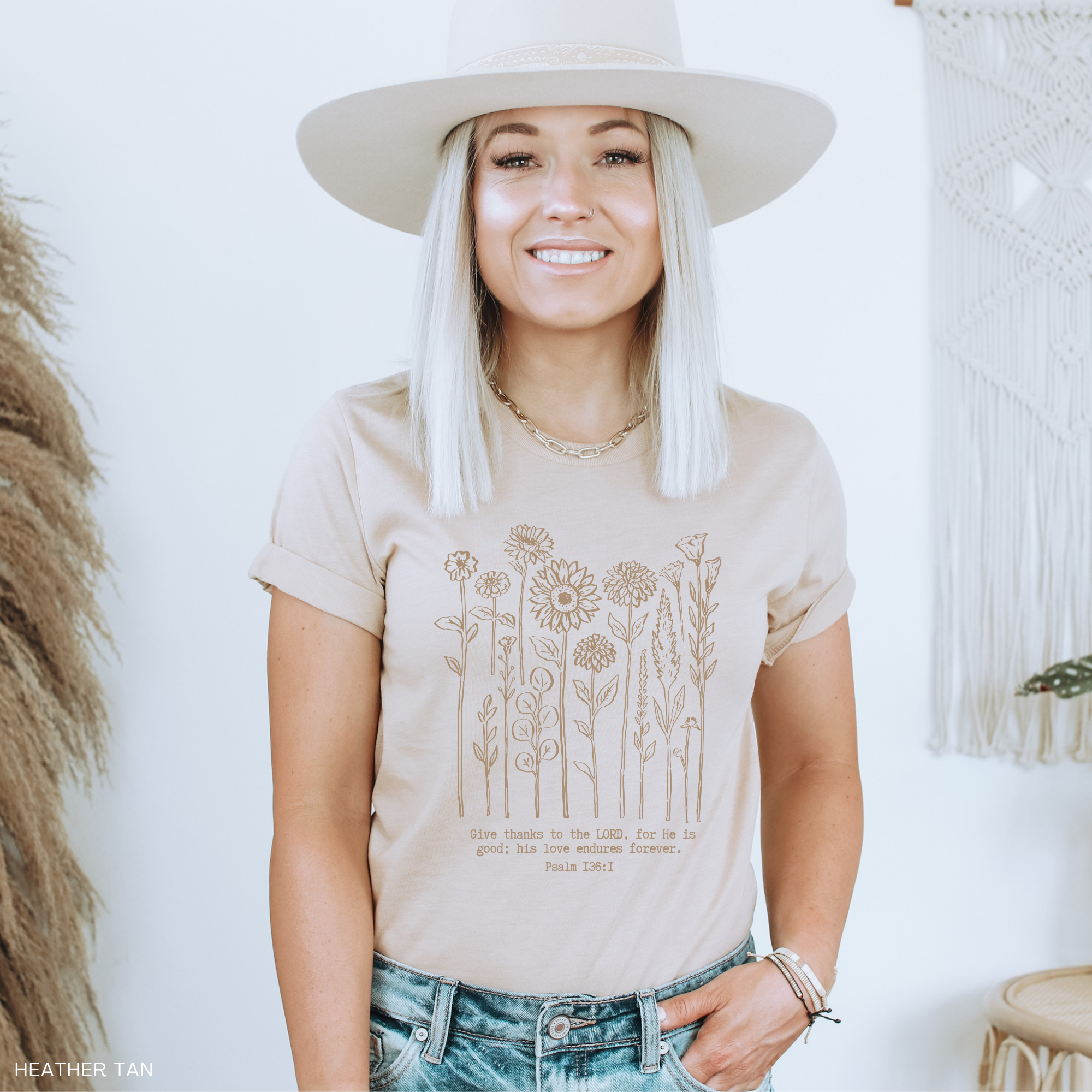 Faith & Life Christian Brands – wholesale T-shirts med screentryck – Dam – Ge tack till Herren för han är god Blommor T-shirt10