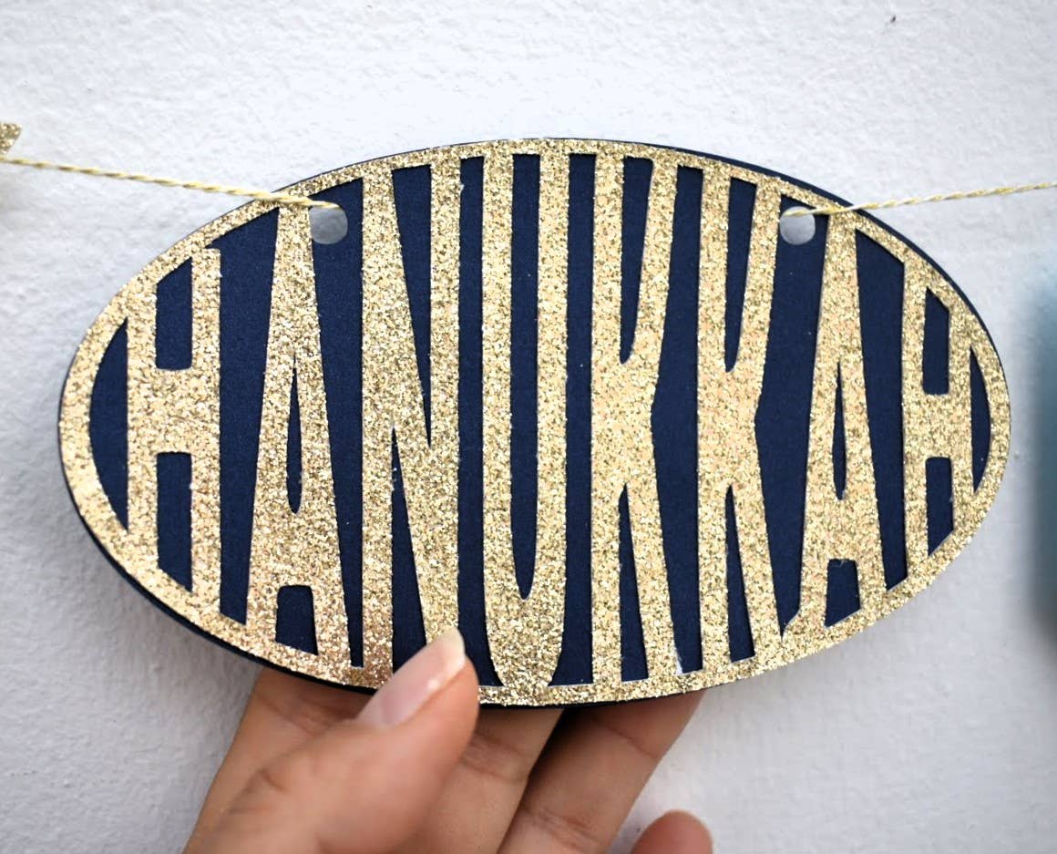 thekitcut – wholesale Hanukkah Decoration – Hanukkah garland | A unique Hanukkah symbols decoration3